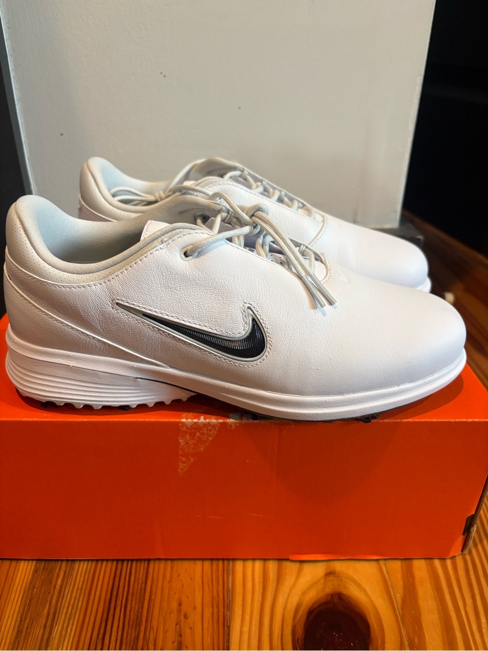 New Nike Victory Tour 4 Golf Cleat White Black  HM6542-100 Men’s SZ 7.5/Wmns 9 W
